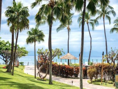 Kaanapali Beachfront Two Bedroom Vacation Condo